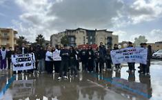 Vite spezzate sull'asfalto: studenti e famiglie in piazza per dire basta