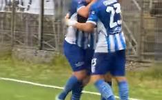 I giocatori del Gela festeggiano dopo il gol