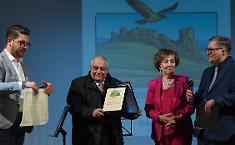 "Serra del Falco" premia quattro eccellenze locali: don Vincenzo Sorce (alla memoria), Giuseppe Di Forti, mons. Antonino Migliore e Angelo Rizzo