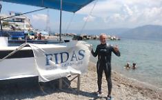Il primato tutto siciliano: 80 anni, 14 traversate dello Stretto di Messina, nuovo record e appello alla donazione di sangue