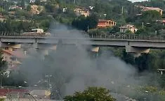 Rivolta nel Cpr di Pian del Lago a Caltanissetta: padiglione dato alle fiamme per fermare i rimpatri