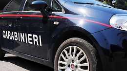 Investono un motorino mentre inseguono un camion: tre arresti