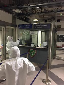 Coronavirus, paura sul volo Roma Palermo: «C'è un positivo»