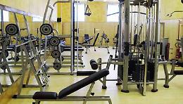 Le linee guida alle Regioni: via libera anche ai barbieri e dal 25 riaprono palestre