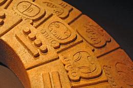 Il calendario Maya e l'Apocalisse in arrivo: la rilettura della profezia fa discutere il web