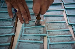 Referendum, a Palermo finiscono schede elettorali: "Tornate domani"