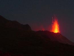 Trabocco lavico  sullo Stromboli: «È un peccato che non ci siano turisti»