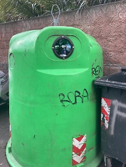 Catania: svuotata prontamente campana vetro di via Baldissera