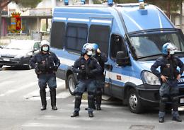 Traffico di droga, armi e tentati omicidi: blitz della polizia a Catania, nove arresti