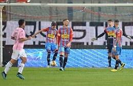 Serie C, Catania che figuraccia: perde il derby contro il Palermo in 10