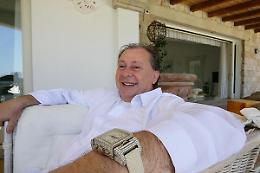 Orologi di lusso venduti dai clan: tra i clienti anche Lele Mora ed ex calciatori