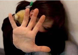 Partinico, abusi su una bambina di sei anni. La famiglia aggredisce il presunto responsabile
