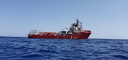 Altri 104 migranti soccorsi, ora sono oltre 400 a bordo della Ocean Viking