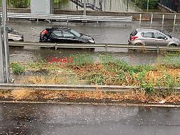 Catania: pompa di drenaggio guasta, Stradale Primosole allagato