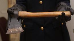 Palermo, tre colpi di accetta al nuovo compagno della ex: arrestato