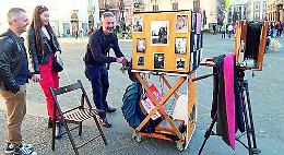 Rosario Patanè, fotografo ambulante con macchina a soffietto