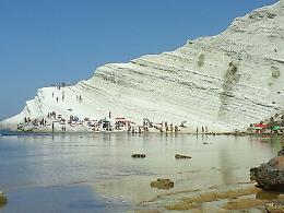 Scala dei turchi regina di Instagram: su Holidu batte Costa Rei