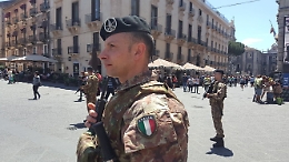 Catania, i soldati di Strade Sicure fanno arrestare spacciatore