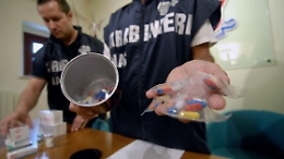 Il lato oscuro del bodybuilding: maxi blitz antidoping in 40 province. Si sospetta il traffico illecito di farmaci