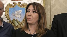 Erice: pressioni per un parcheggio: divieto di dimora per il sindaco, suo marito e fratello consigliere