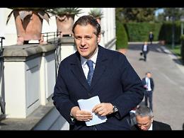 Gli Arata cercano di avvicinare (senza riuscirci) anche Mattarella