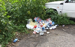 Catania, rifiuti in via San Filippo Neri: è un'indecenza!