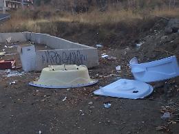 Catania, viale Benedetto Croce con vasca idromassaggio