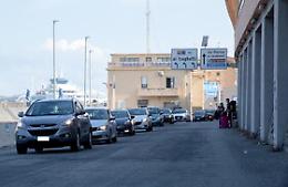 E' il giorno del Super Green pass e anche lo Stretto di Messina chiude a chi non ce l'ha