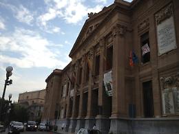 Messina, il sindaco chiude le scuole senza riscaldamento