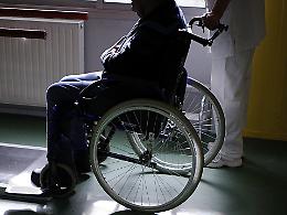 Disabili, 700mila euro per abbattere le barriere architettoniche in edifici privati