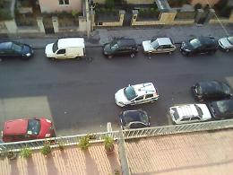 Catania, via Nazario Sauro ora &egrave; cos&igrave; larga che anche i vigili urbani parcheggiano in doppia fila