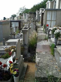 Defunti in attesa di essere tumulati ai "Rotoli": scioperano operai Reset