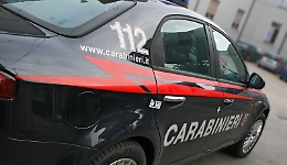 Cartucce arma da fuoco in cassetta poste per bracciante agricolo