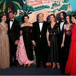Principato di Monaco, al Ballo della Rosa spuntano suocere e nuovi fidanzati
