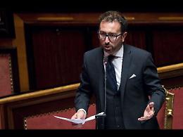 Violenza Catania, Bonafede: «Lavoriamo a norme tutela donne. Salvini? No comment»