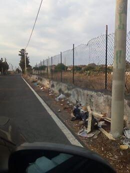 Catania, via San Francesco La Rena: totale degrado al  capolinea D
