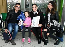 I carabinieri in visita ai bimbi del Policlinico Vittorio Emanuele
