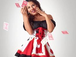 Magica Debby, la sexy illusionista catanese che cerca l'amore a "Take me out"