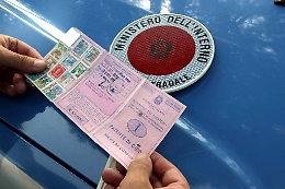 Non multarono figlio poliziotto, condannati carabinieri