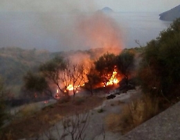 Rogo doloso appiccato in 5 punti a Lipari
