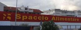 "Spaccio Alimentare", figlia lavoratore all'azienda: «Ridateci il sorriso che ci avete tolto»