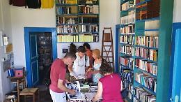 Stromboli, la Biblioteca in mezzo al mare riapre i battenti