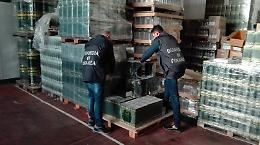 Bancarotta da tre milioni e olio adulterato: arrestati due produttori di olive