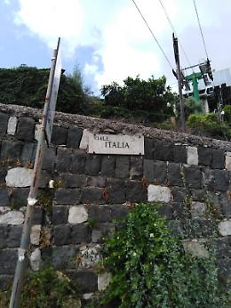 Taormina: "perla dello Jonio" inciviltà e irresponsabilità