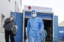 Covid, Italia verso lo "scenario 4": a breve la scelta di Conte. Chiuderà il Paese?