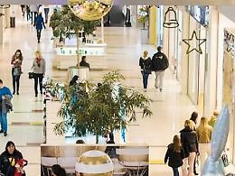 Regali di Natale avanti tutta con una domenica di acquisti in pi&ugrave;