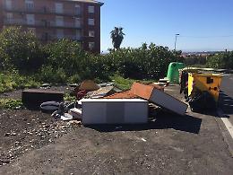 Catania, Viale Benedetto Croce: appello al Sindaco per porre fine a questo immondezzaio