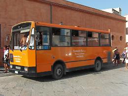 Aumentava i chilometri per avere più soldi pubblici: sequestro beni al titolare di Tarantola Bus