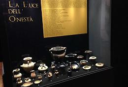 Siracusa, la mostra “La luce dell’onestà”