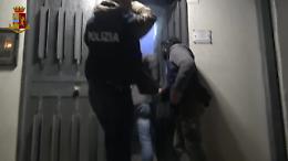 Operazione Druga Stable, il video del blitz della polizia